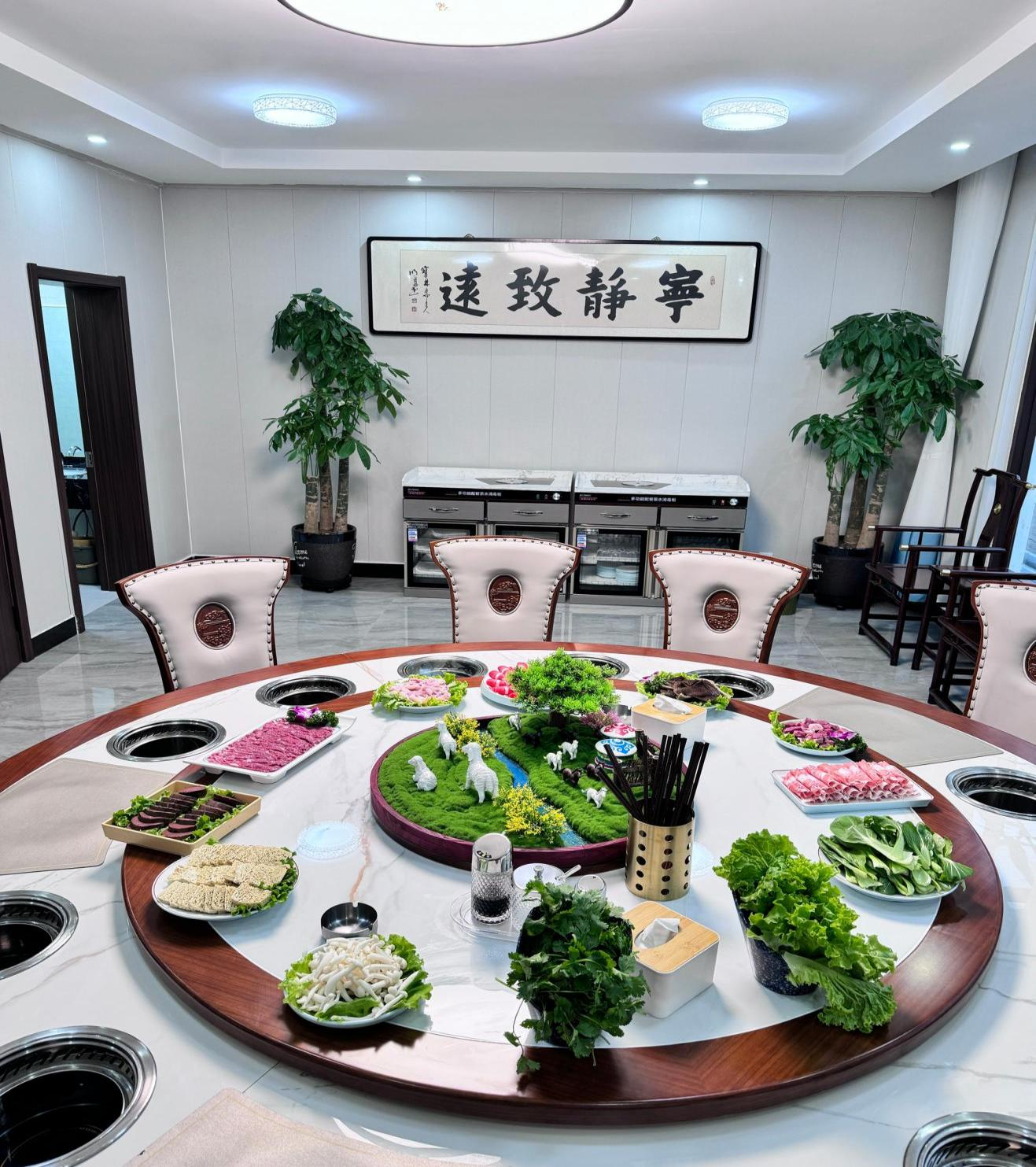 唯有美食与美景不成辜负，在欢迎光临888集团景区， 吃出最浓的“人间烟火气”！